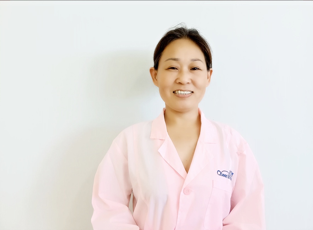 从小老板到金牌月嫂：47岁她在婴儿啼哭中重获“千万财富”